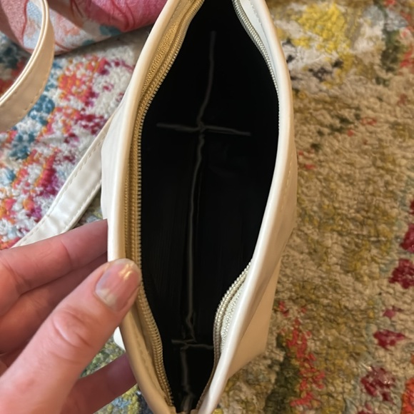 Hot Pink striped Tote / Hand Bag / Satchel. Attachable Crossbody strap. - Picture 9 of 12